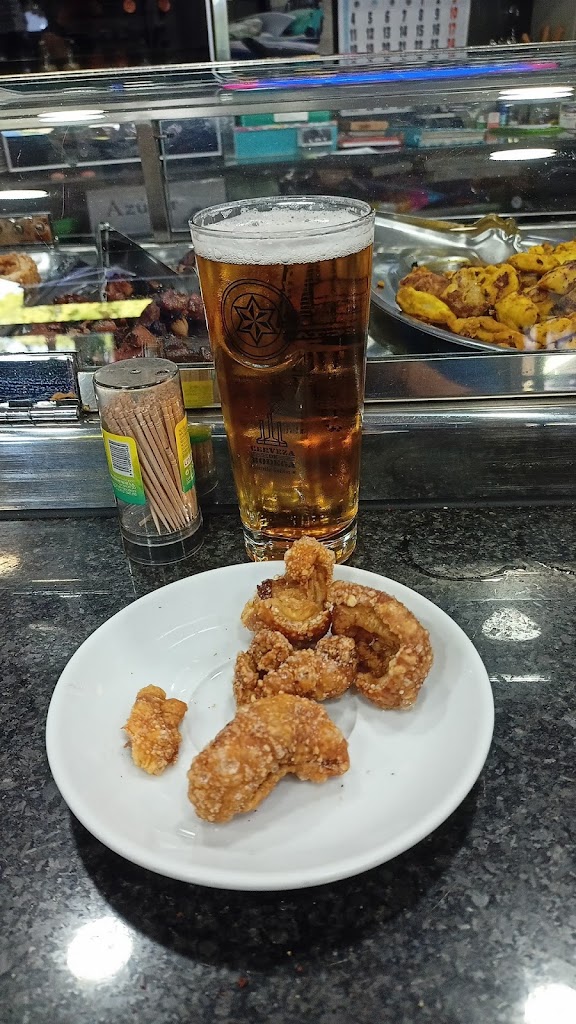 Cafeteria La Ronda — Comida y bebida