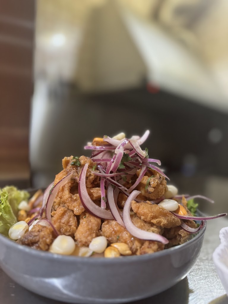 MAMA CATA — Comida y bebida