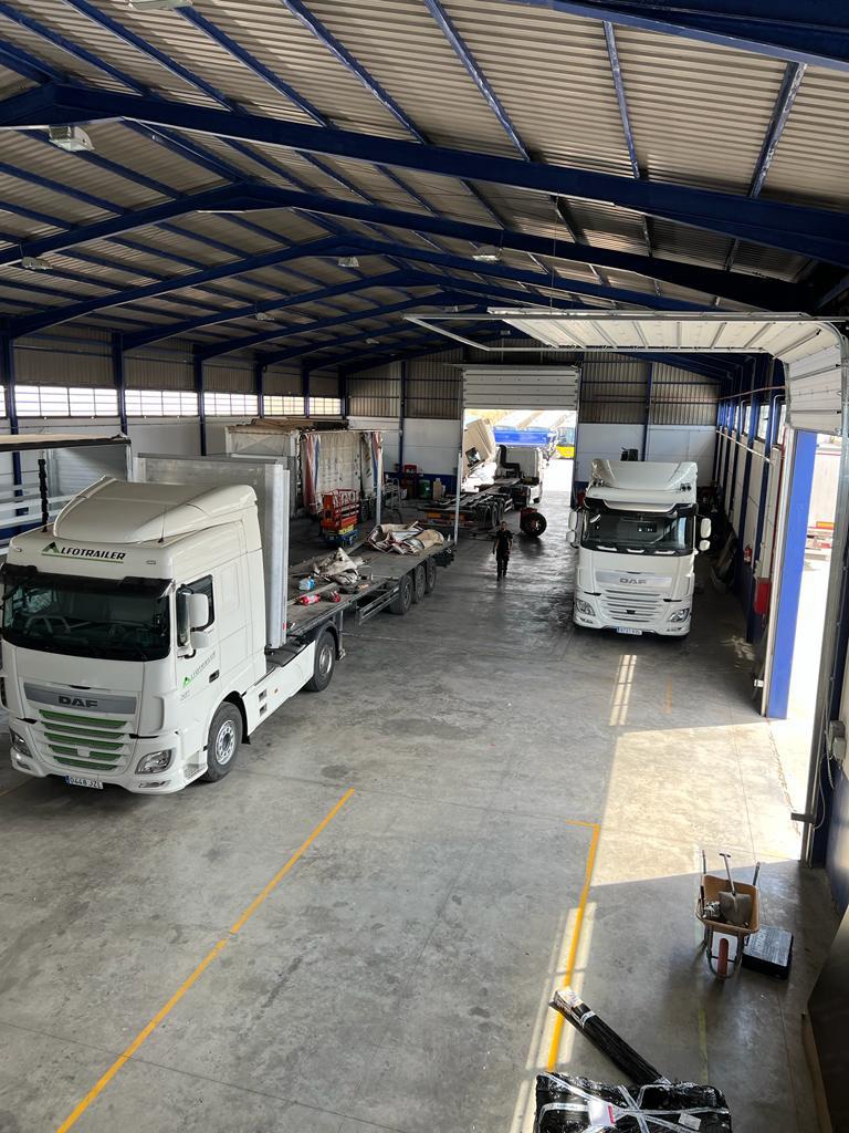 Alfotrailer S.L. — Camion