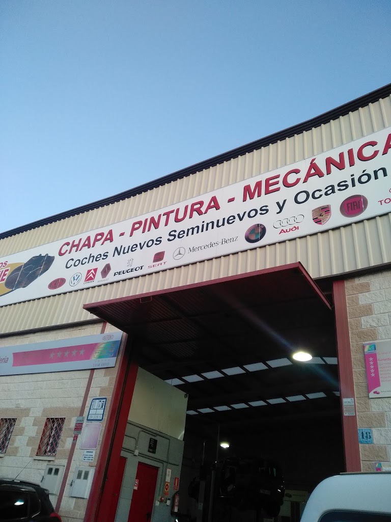 Talleres Autos Parque Feria — Exterior