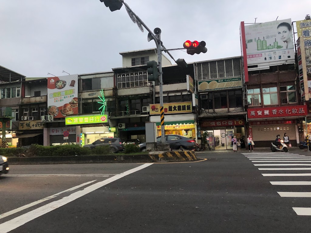 城市便當 超大雞腿飯 的照片