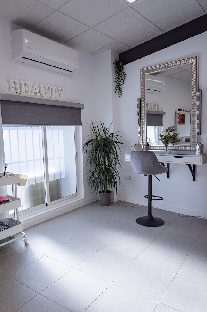 Con A de Angela Beauty Studio Professional