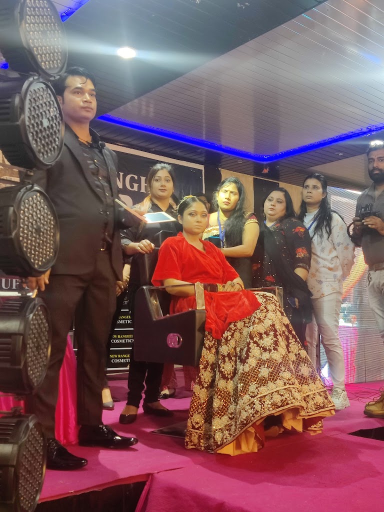 Highlight Makeup Studio