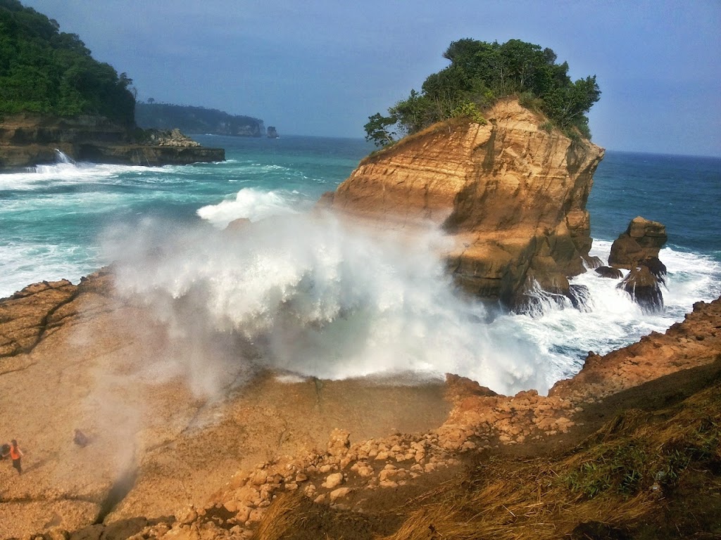 Pantai Patuk Gerbang