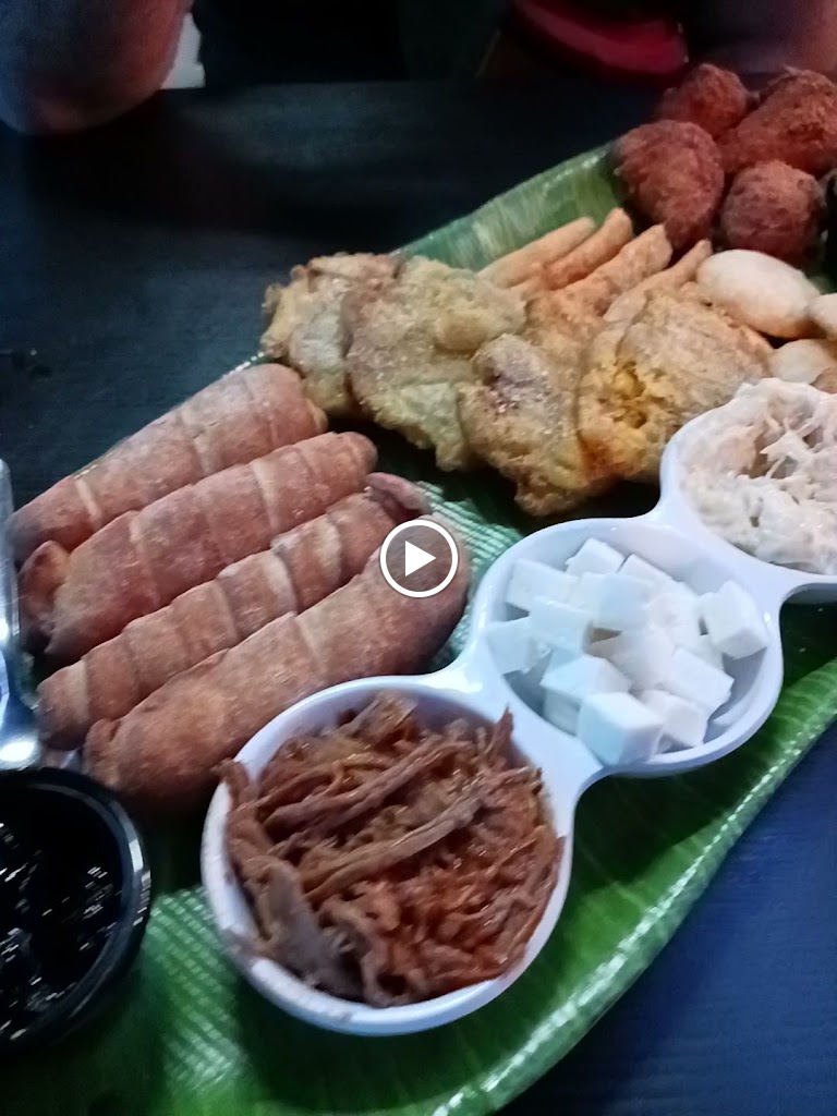 Restaurante Arepa's Factory — Videos