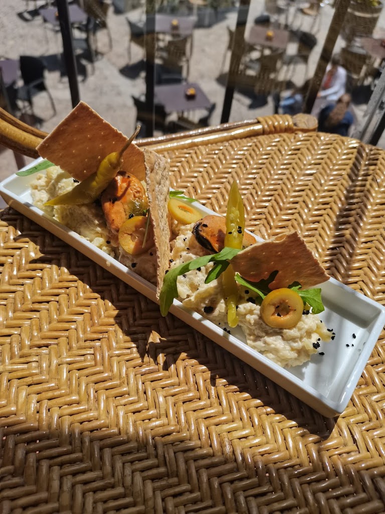 Bar La Plaza — Comida y bebida