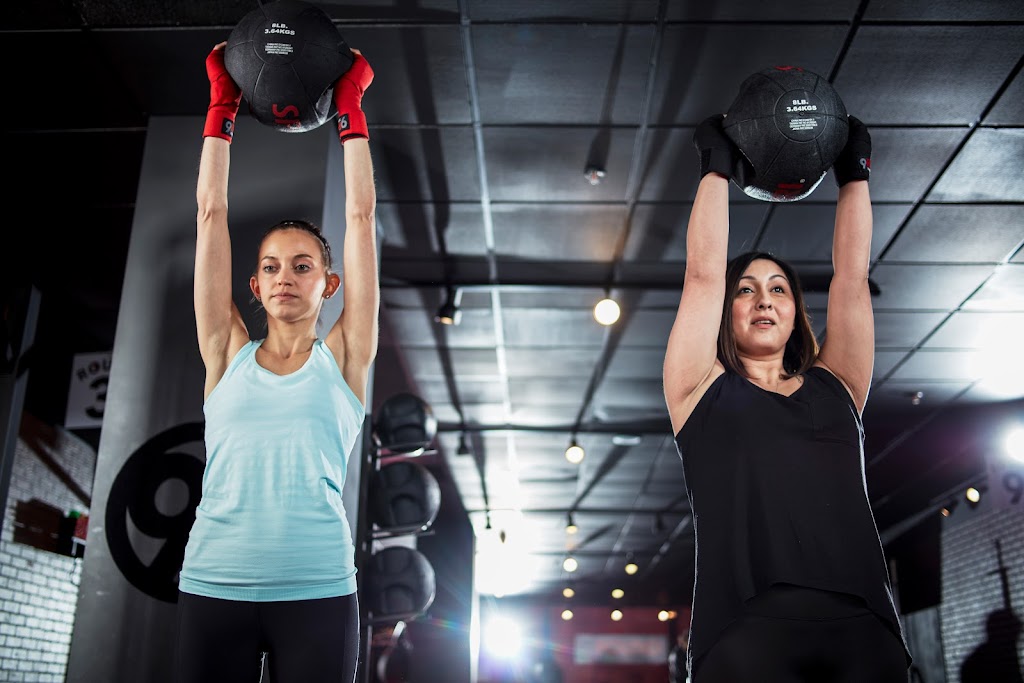  9Round 30 min Kickboxing Fitness - Tamiami