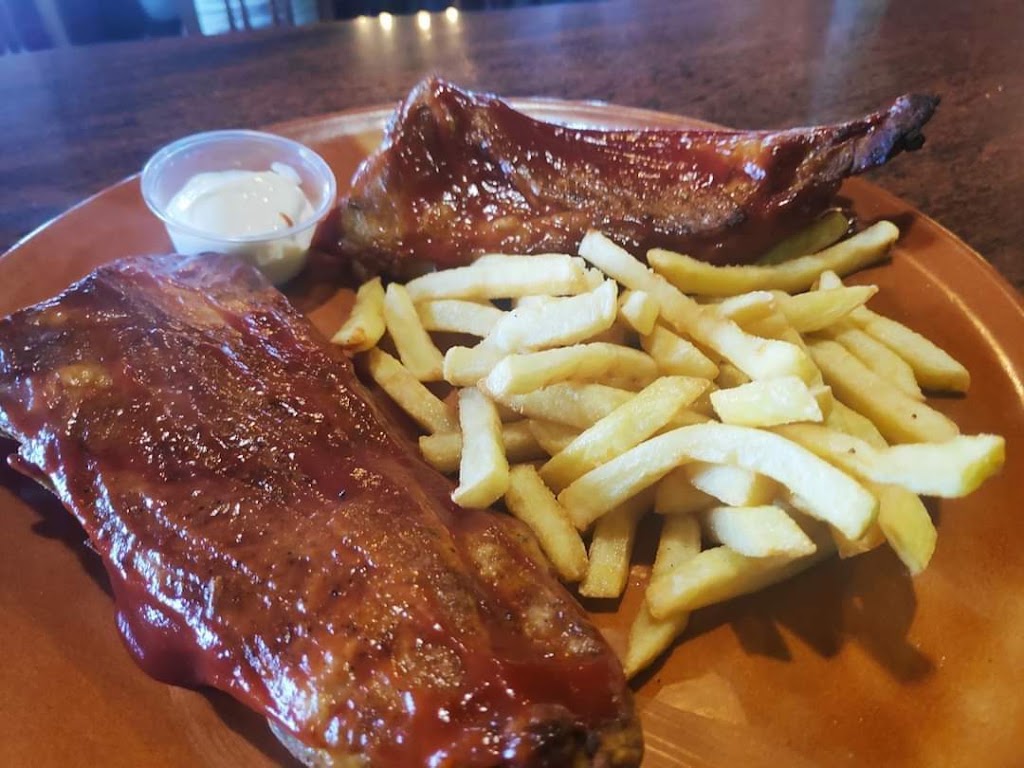 Bar Cafeteria El Poligono — Comida y bebida