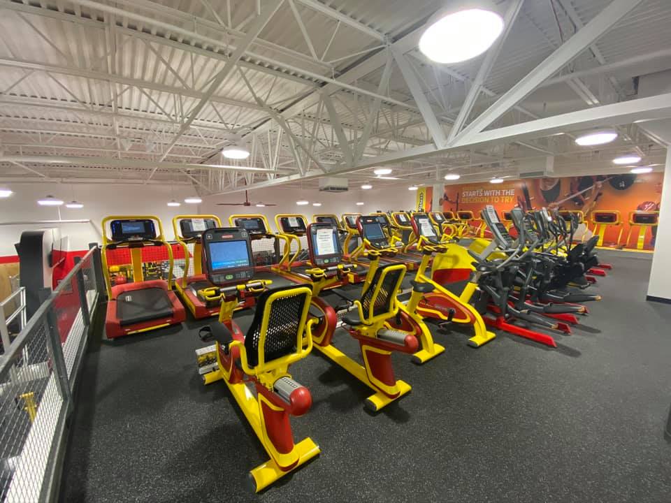  Retro Fitness Edgmont Square