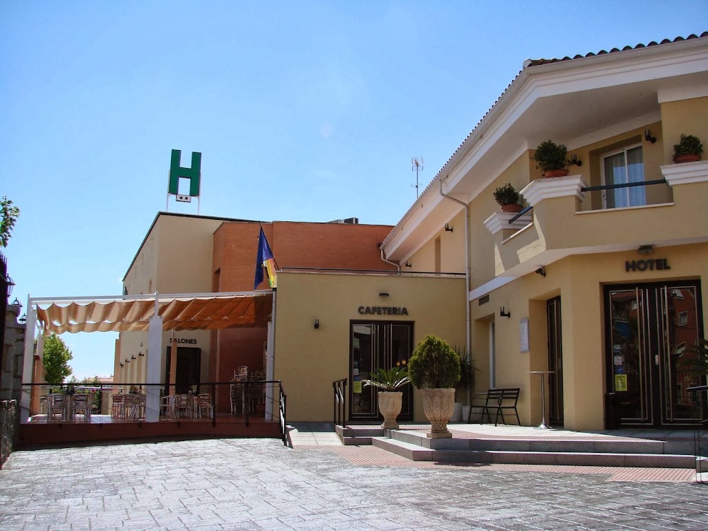 Hotel AlJardin Restaurante Villanueva de la Serena — Exterior
