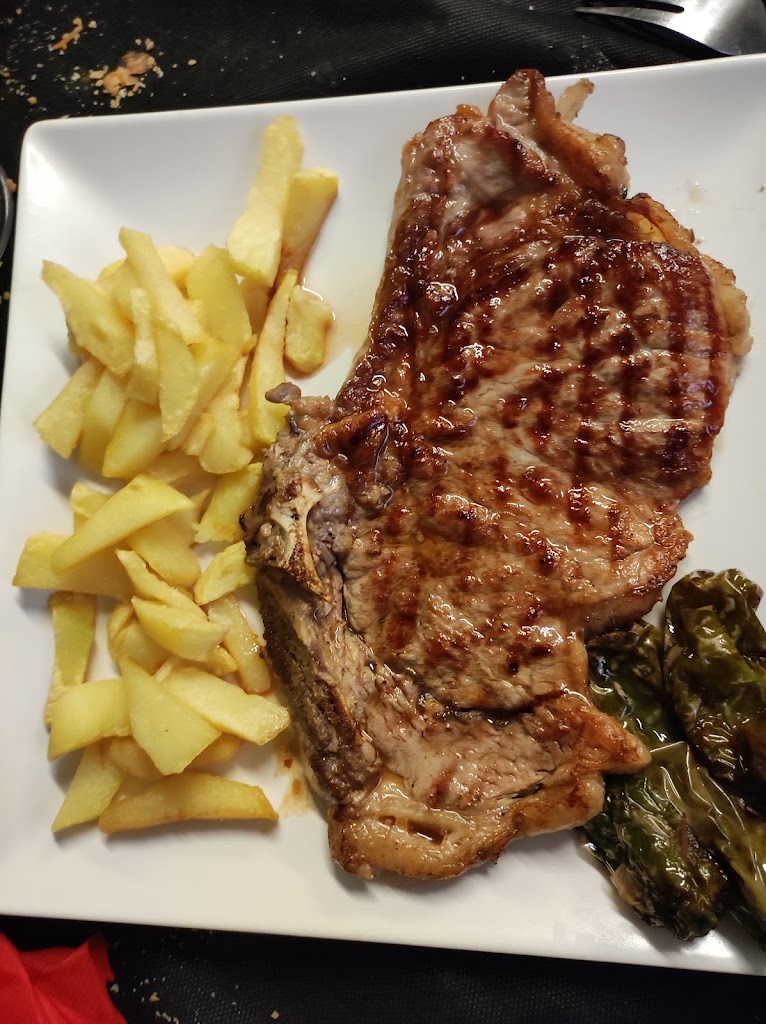 Cafe Bar Aqui Te Espero — Comida y bebida