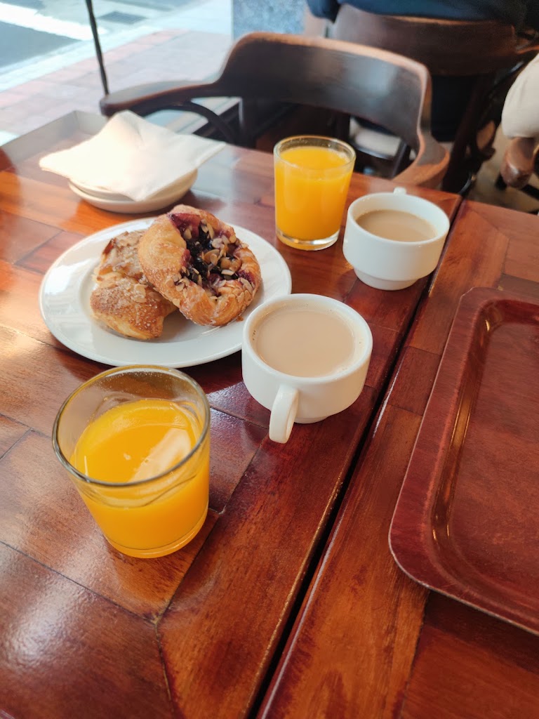 Cafeteria Casa Suecia — Cafe