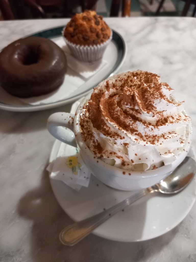 Slitti cafe — Comida y bebida