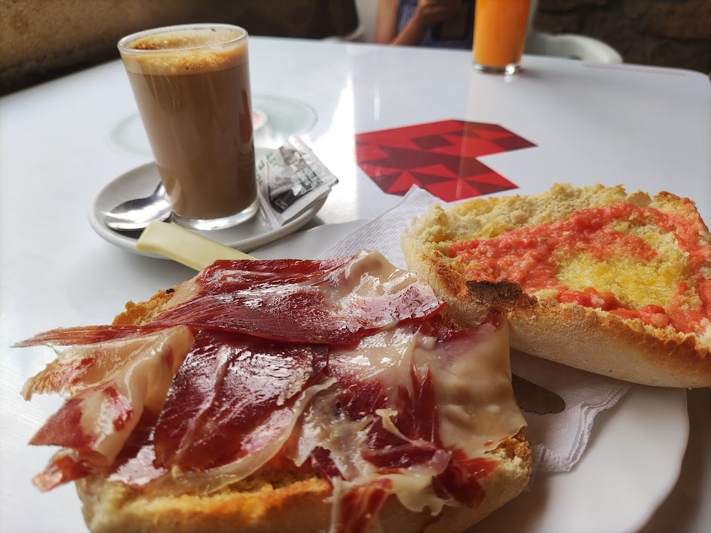 Venta El Cotin — Comida y bebida