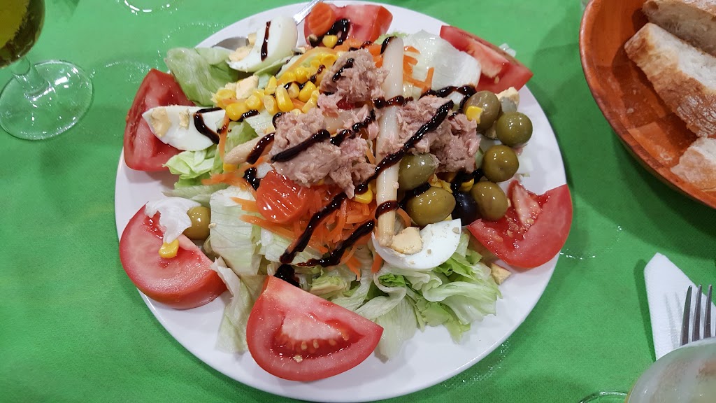 El Nuevo Mesonico — Comida y bebida