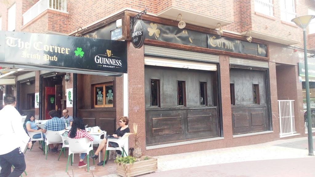 The Corner pub — Bar