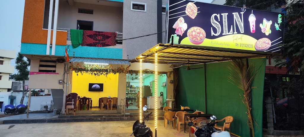 Sln Food Court