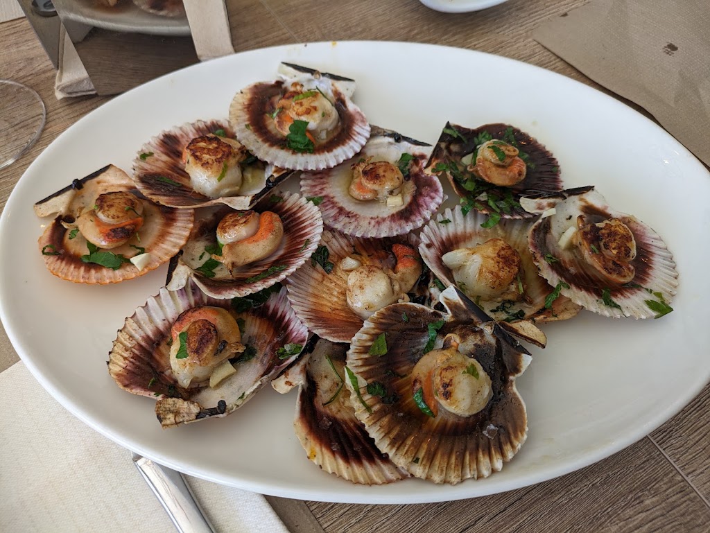 Restaurante La Cala de Canelinas — Comida y bebida