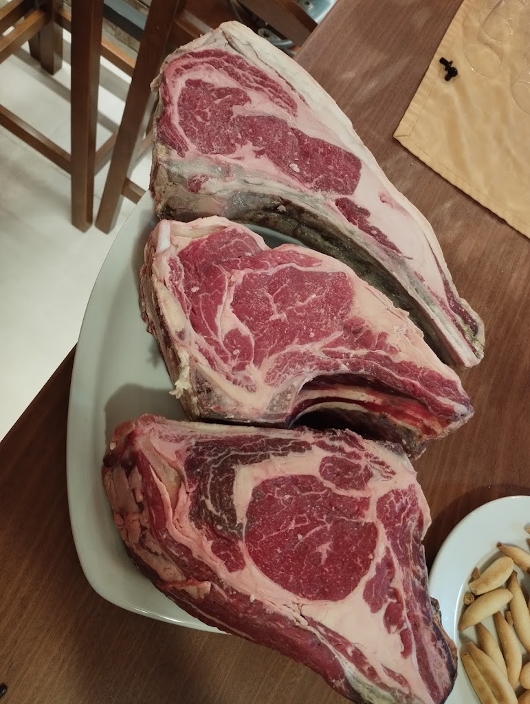 Taberna Baron De Cutar — Comida y bebida