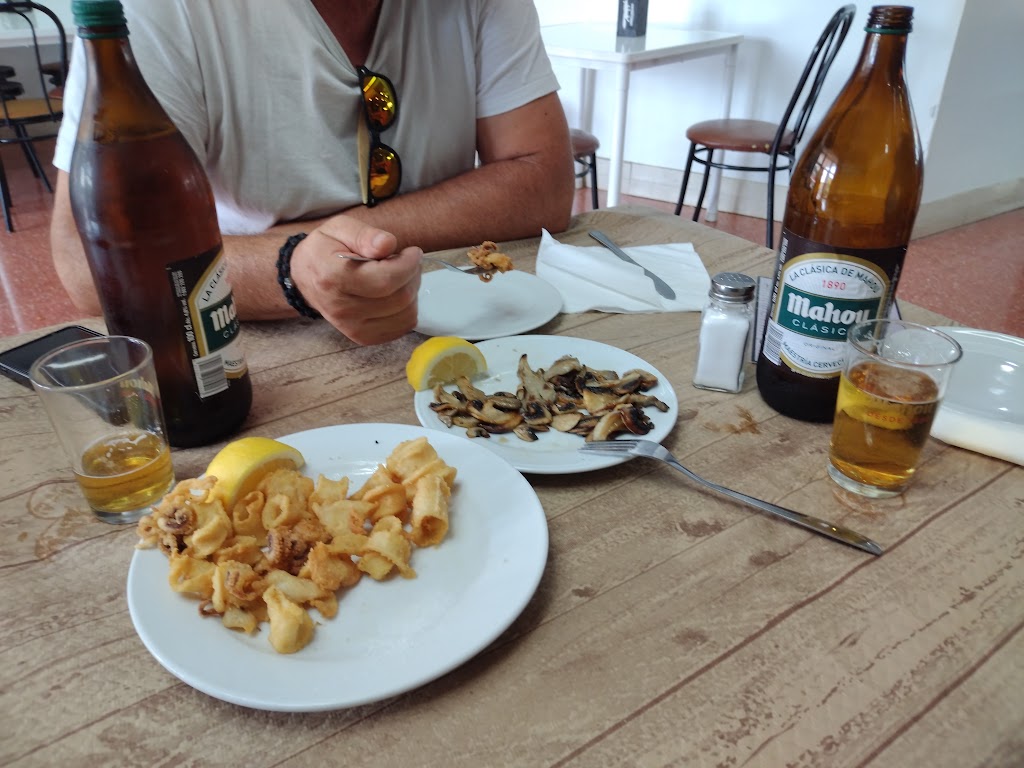 Bar La Estacion — Comida y bebida