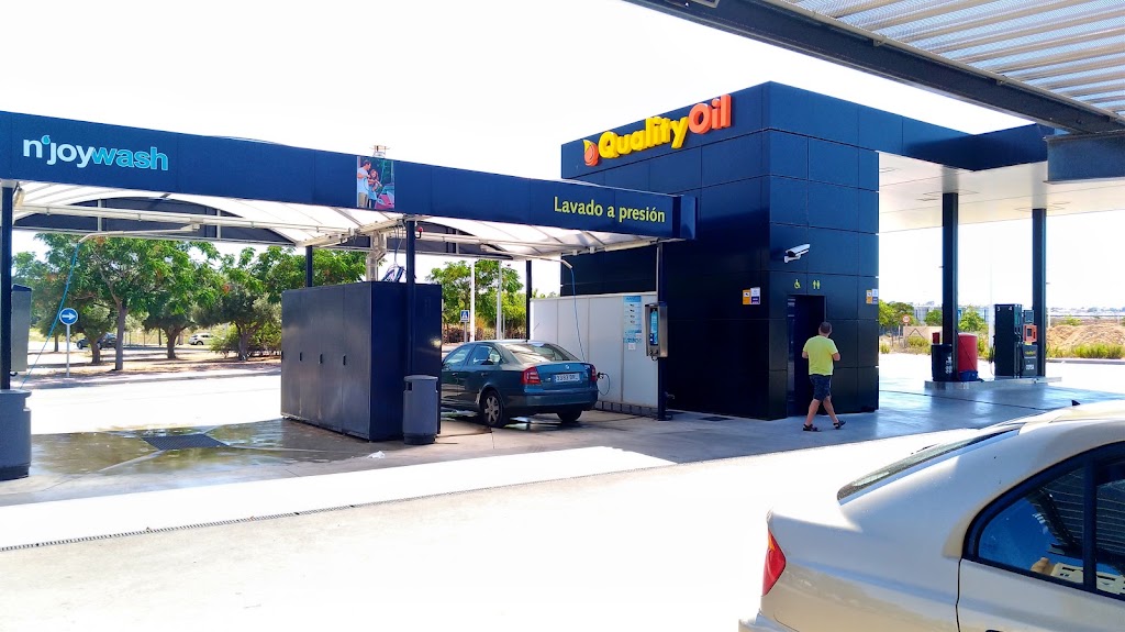 Quality Oil — Exterior
