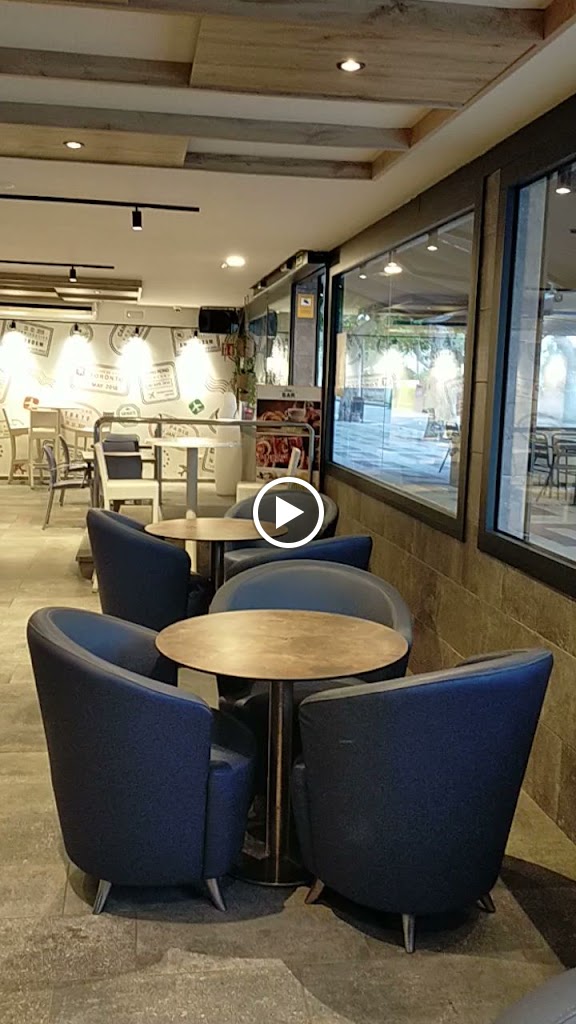 Internacional Lounge Bar & Resto — Videos