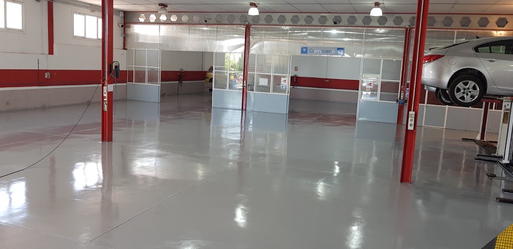 Taller MOTOR BAEZA AXA CALIDAD — Interior