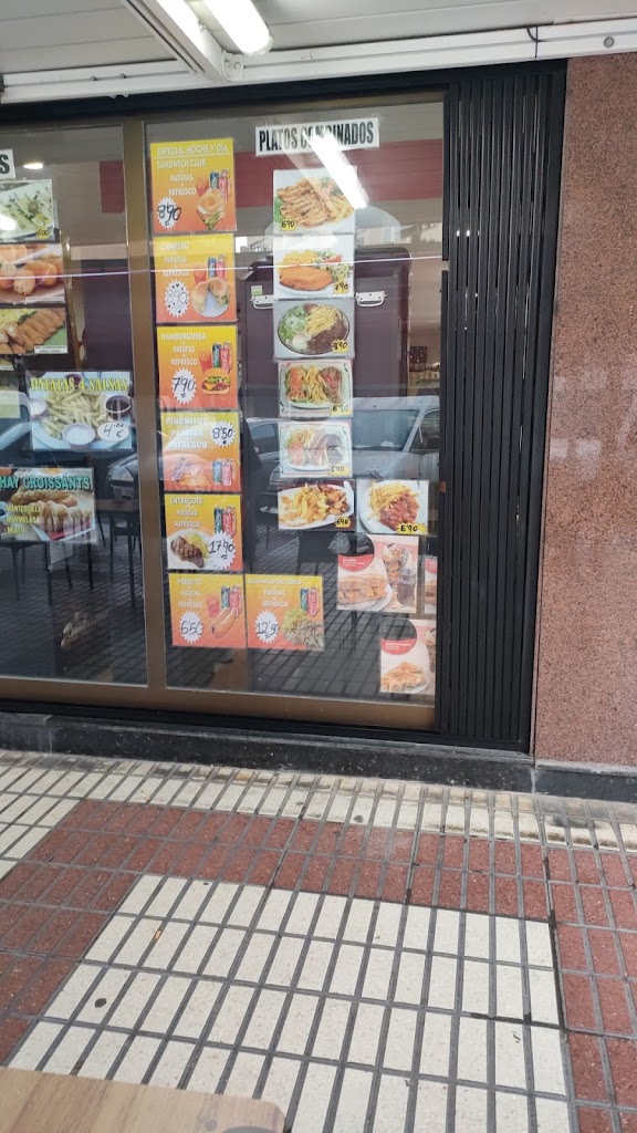 Cafeteria Noche y Dia — Ambiente