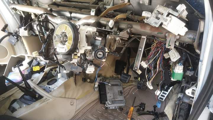 Bengkel mobil sepang