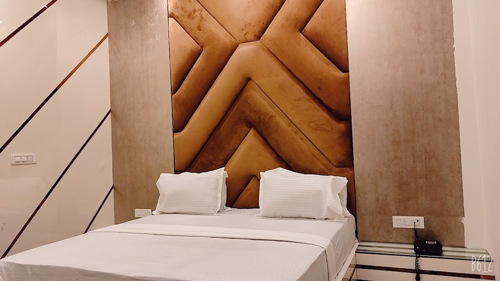 Shraddha Hotel