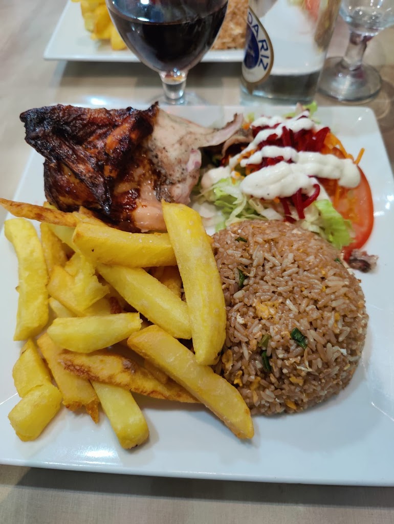 Rocky Asador Getafe — Comida y bebida