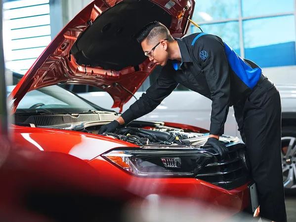 Cardinale Volkswagen Salinas Service Department in Salinas
