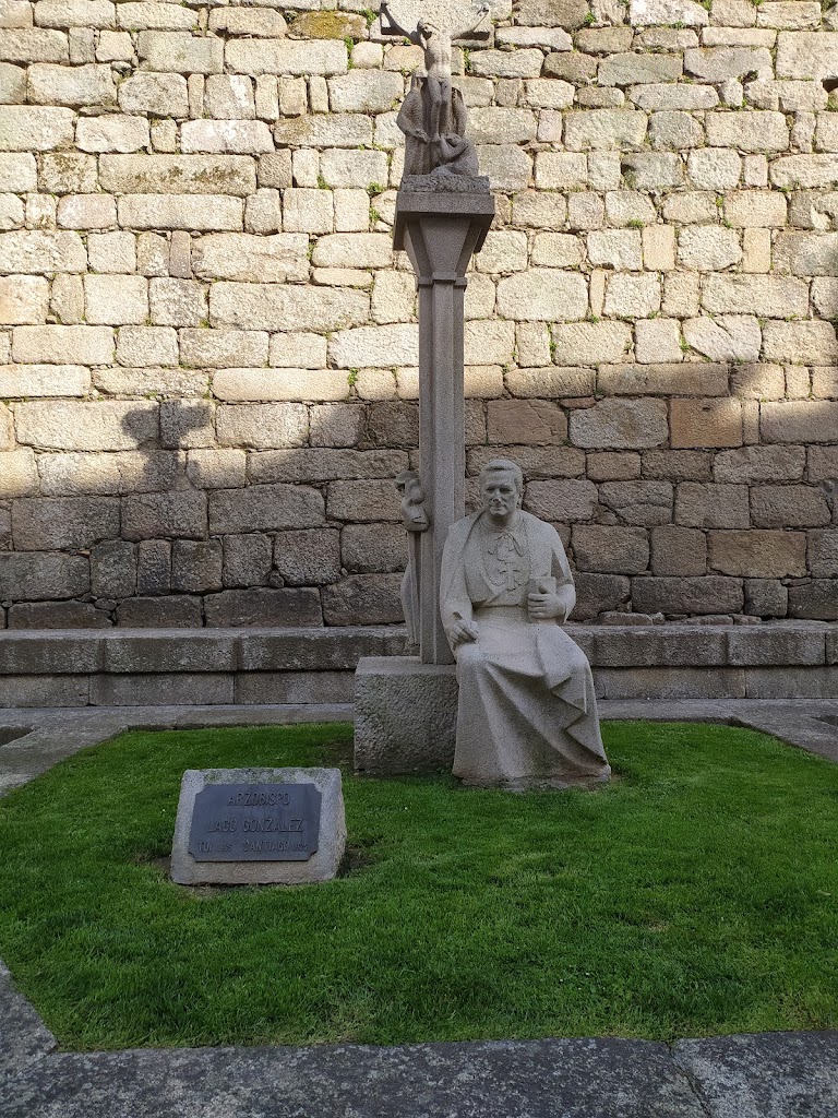 Placa homenaxe aos templarios