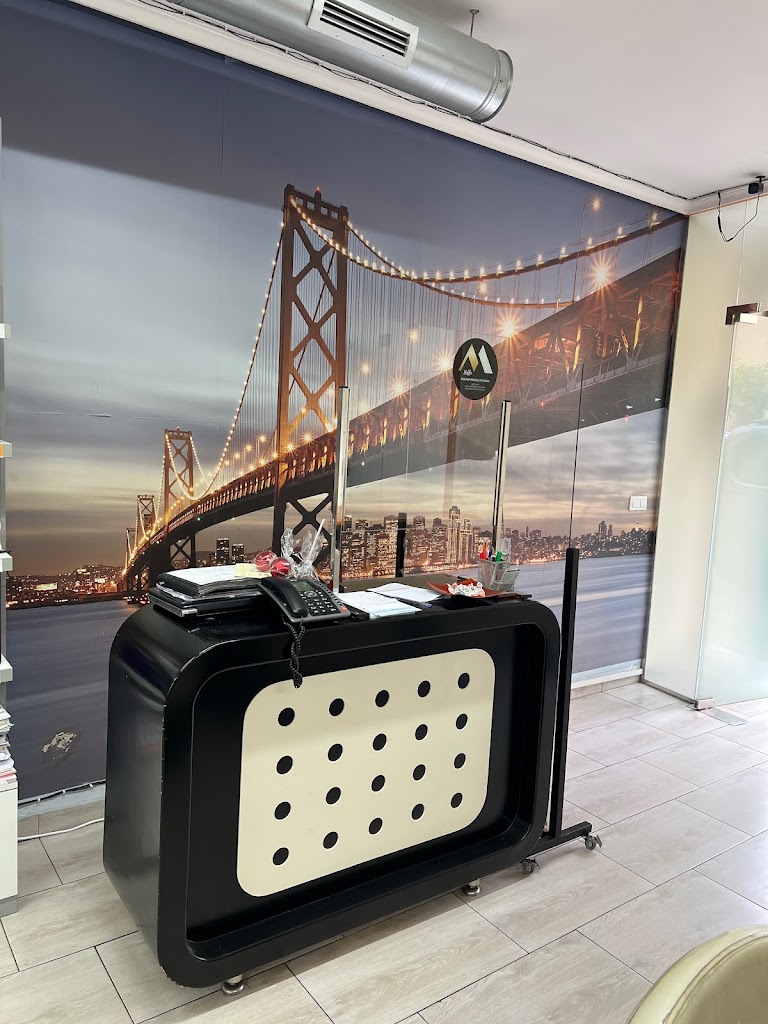 Time experience new york salon de peluqueria y academia — Del propietario