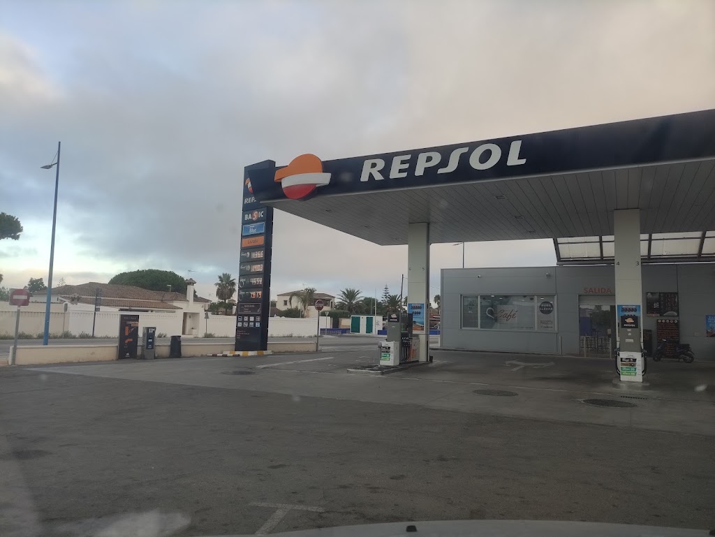 Estacion de Servicio Repsol — Surtidor de combustible