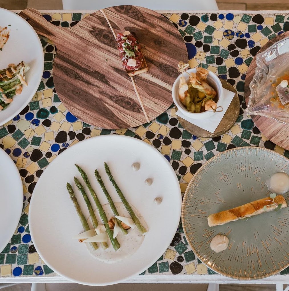 EL ARBOL TAPAS — Comida y bebida
