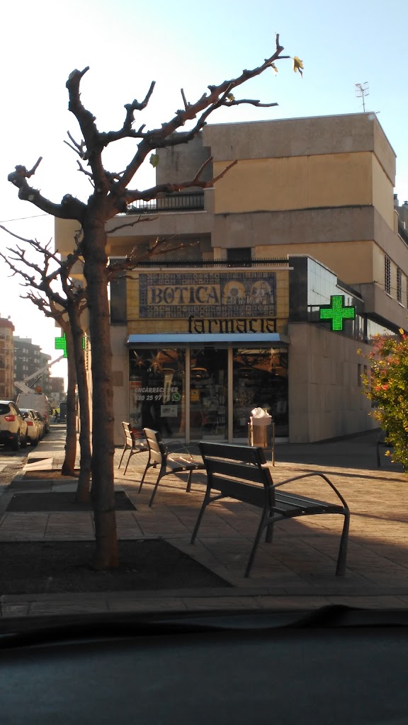 Farmacia - M Cinta Vidal Regolf M Cinta Baixauli Vidal