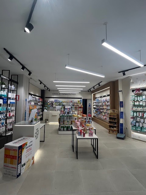 Farmacia Ldo Joaquin Luis Hernandez — Del propietario