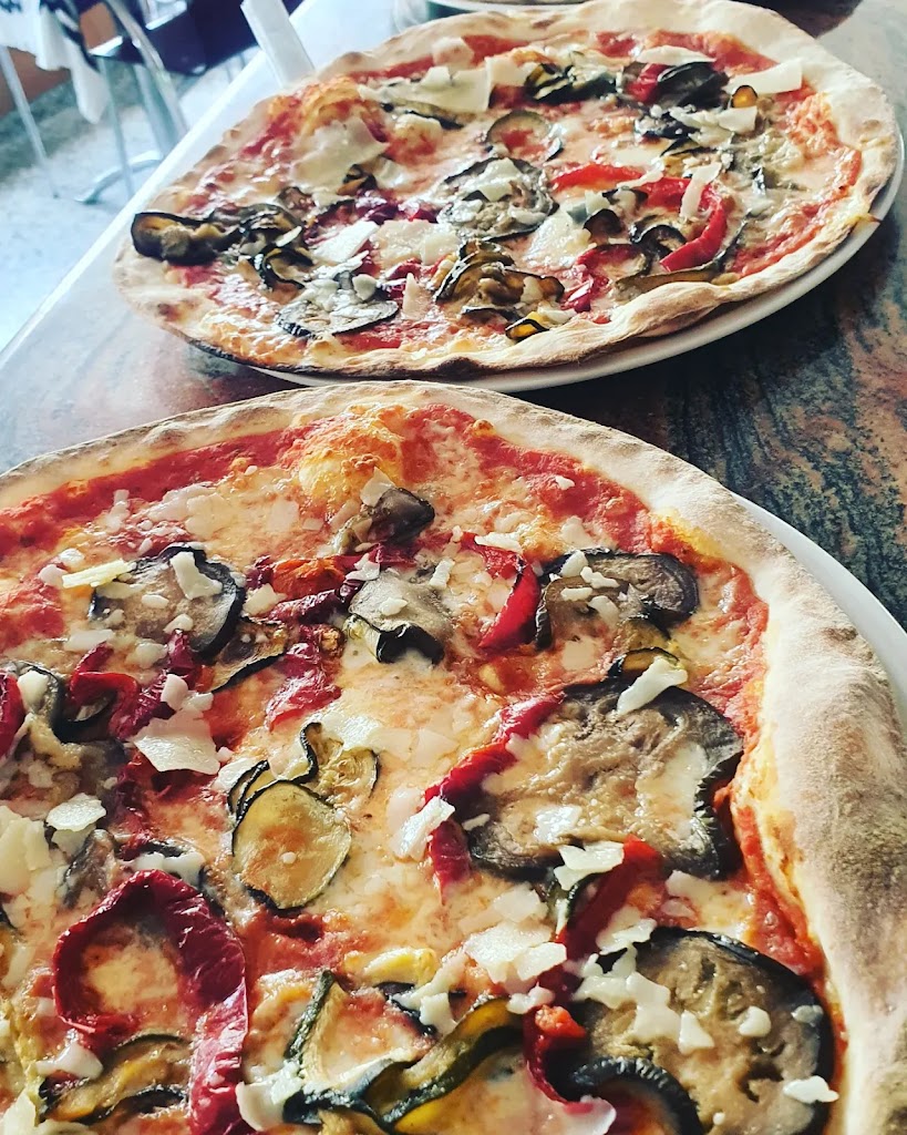 Restaurante Pizzeria El Italiano de Olesa de Montserrat — Comida y bebida