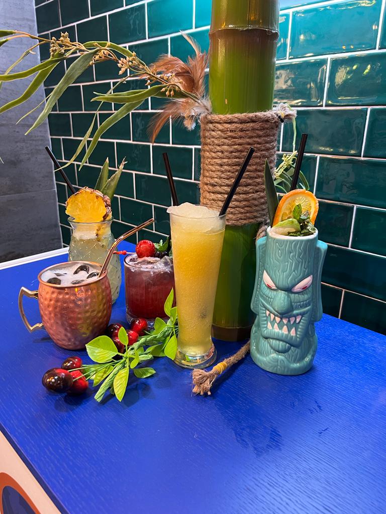 Picaro Club — Comida y bebida
