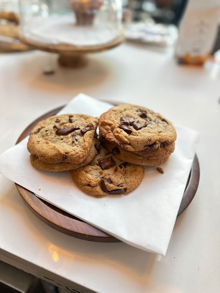 Chocolate chip cookie