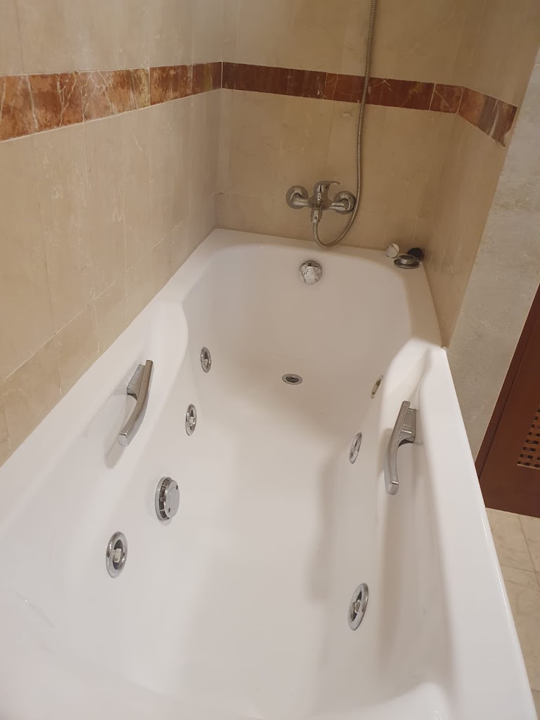 fontanero / termos / calentadores / la zubia — Interior