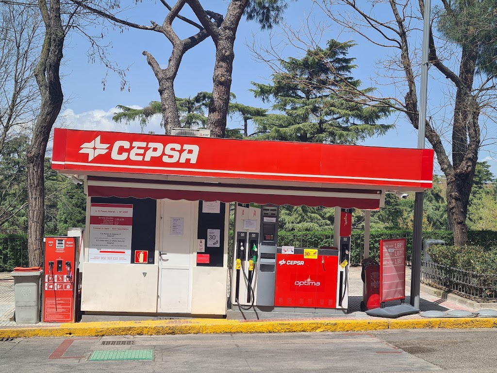 Estacion de servicio Cepsa PASEO MORET