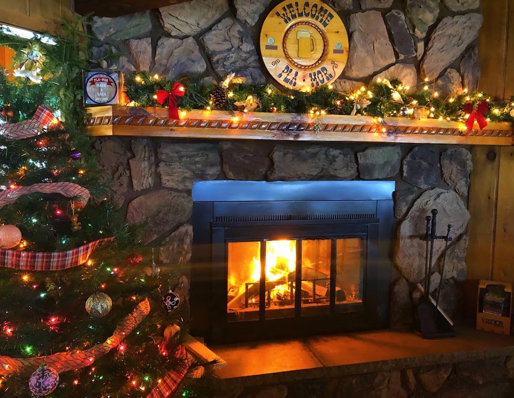  Pla-Mor Bar & Restaurant