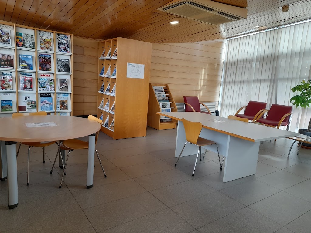Biblioteca Publica Municipal de Utebo. — Del propietario