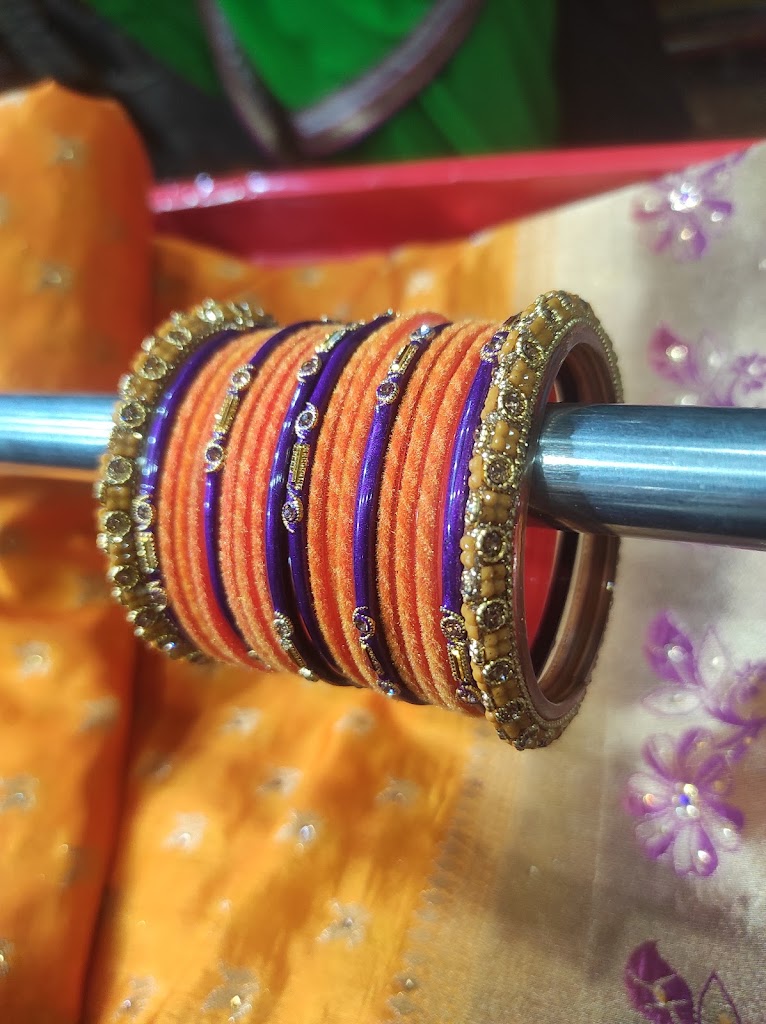 Kajal Beauty Parlor And Bahurani Suhag Bhwan