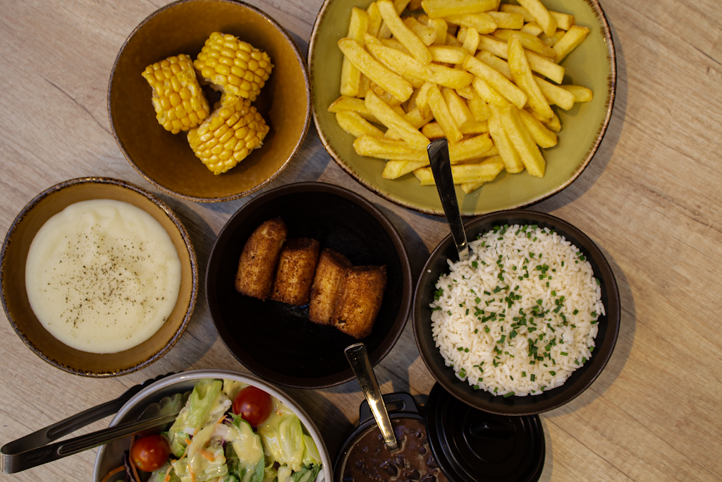Restaurante Brasaylena Anecblau — Comida y bebida