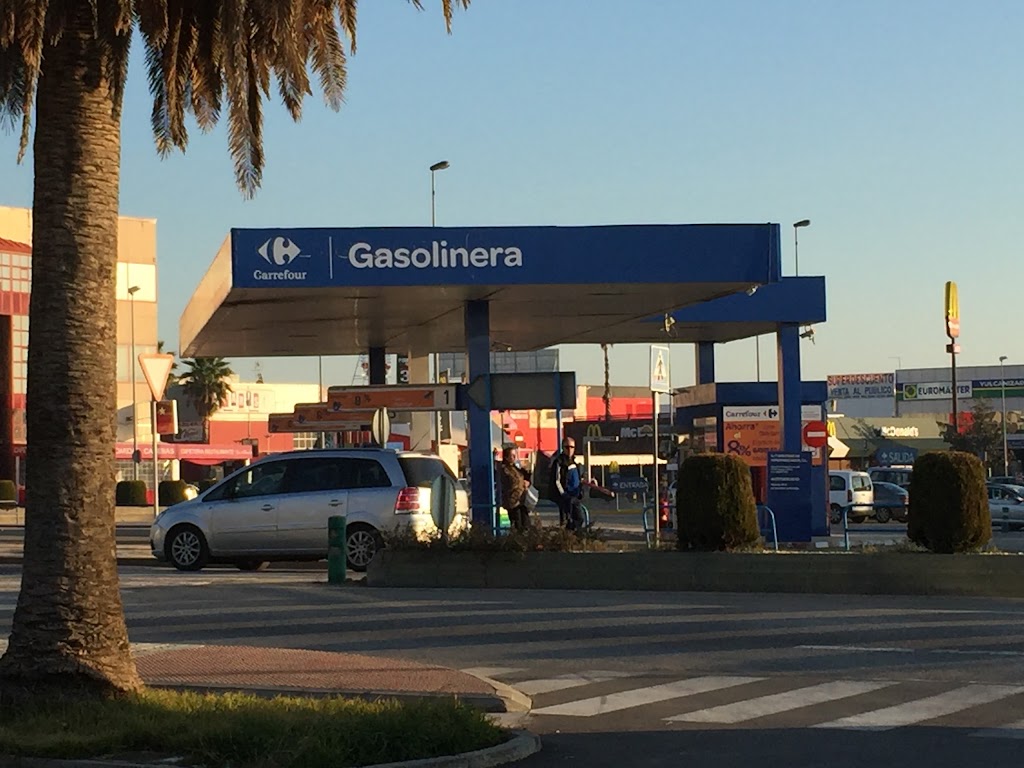 Gasolinera GM Europa — Exterior