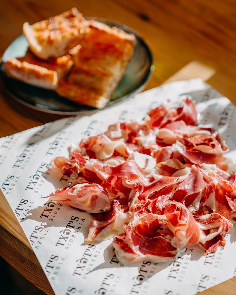 Txots Figueres — Comida y bebida