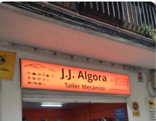 J.J. Algora — Exterior